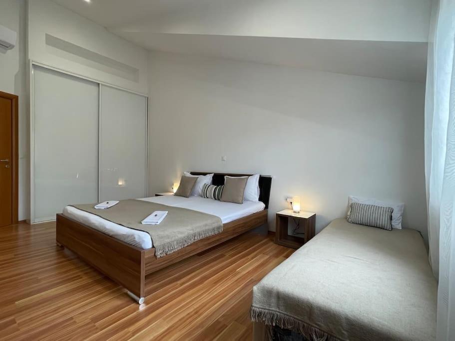 Apartman Apricot - Stilvolles Grosses Haus Mit Kuehlem Garagenparkplatz Split